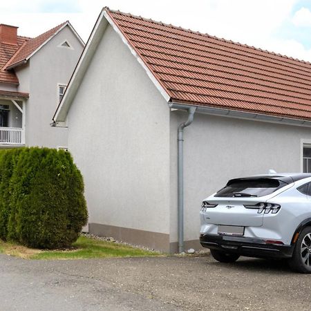 Flat Bull Appartement Mit Garten Sankt Lorenzen bei Knittelfeld Buitenkant foto