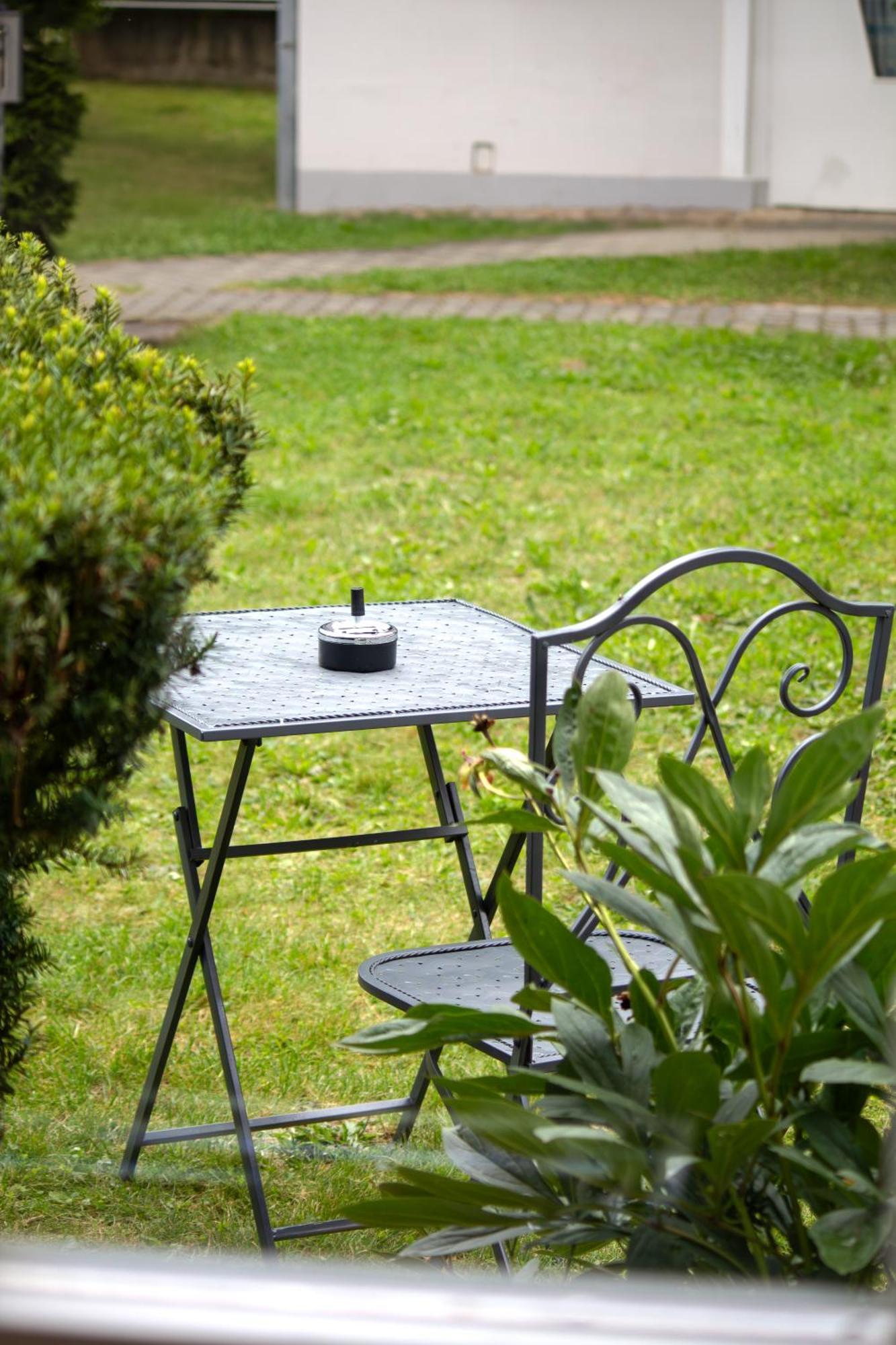 Flat Bull Appartement Mit Garten Sankt Lorenzen bei Knittelfeld Buitenkant foto